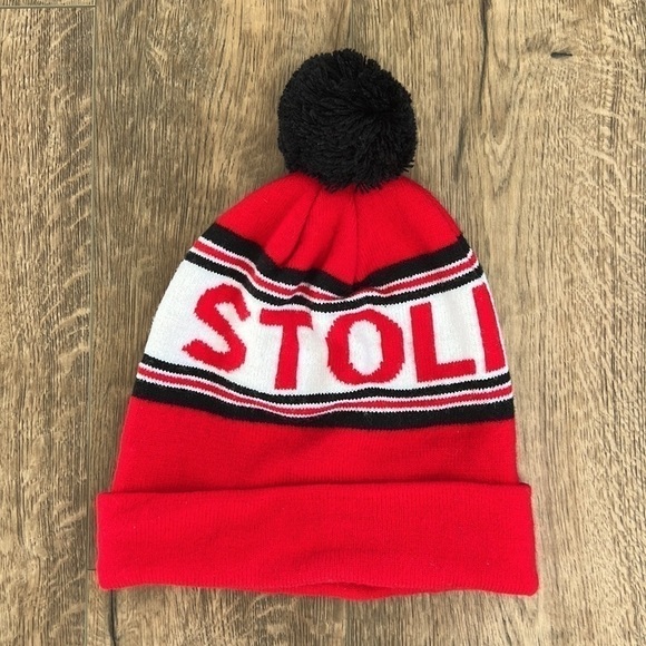 Stoli Pom Beanie Toque - Picture 2 of 4